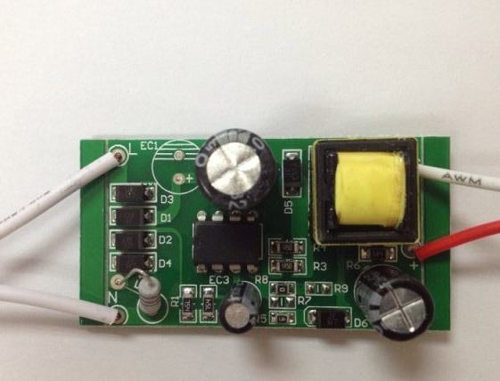 手机换电源ic多少钱_小机箱 换电源_不开机换小电源ic