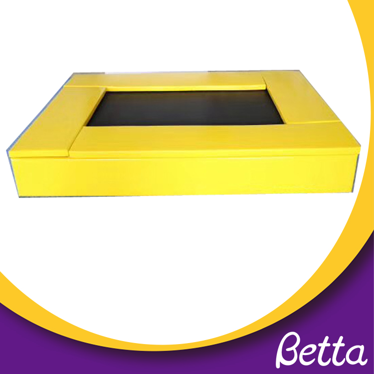 Батутная кровать Bettaplay для строительных блоков EPP.jpg